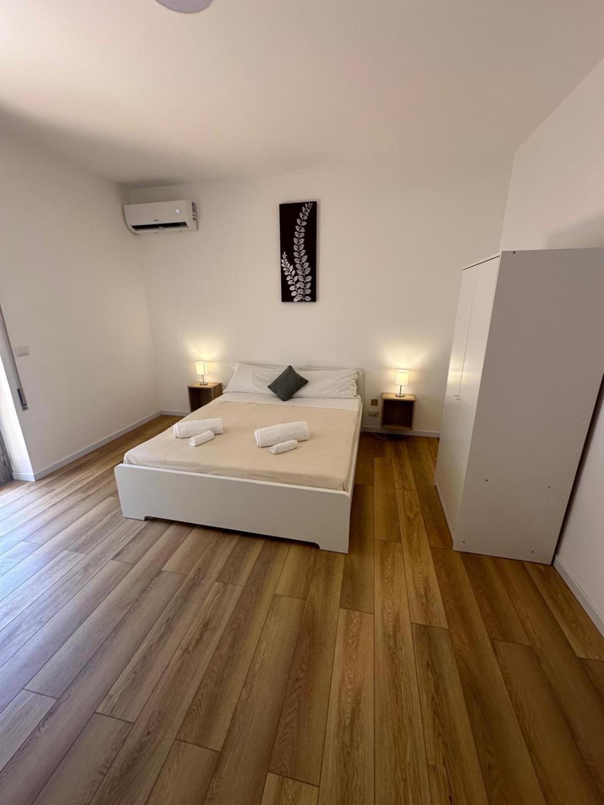 We Home Taormina Center With Parking Exterior photo