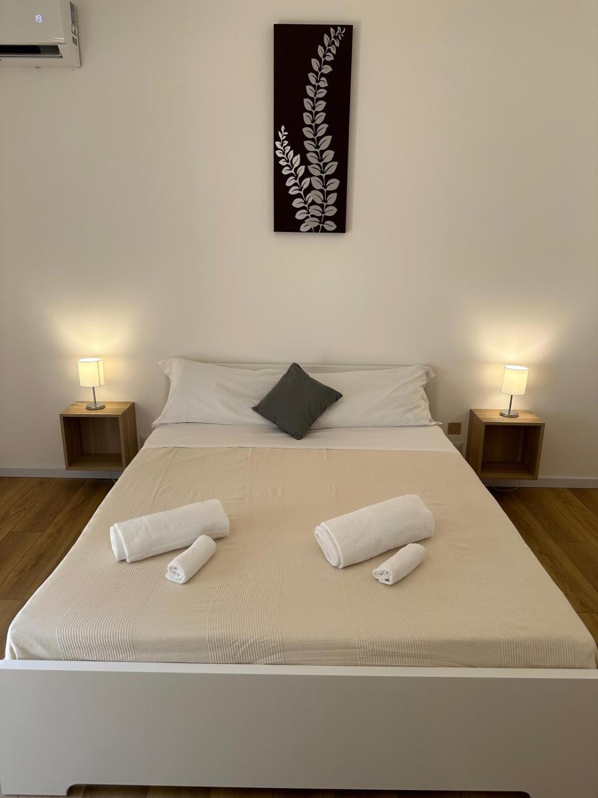 We Home Taormina Center With Parking Exterior photo